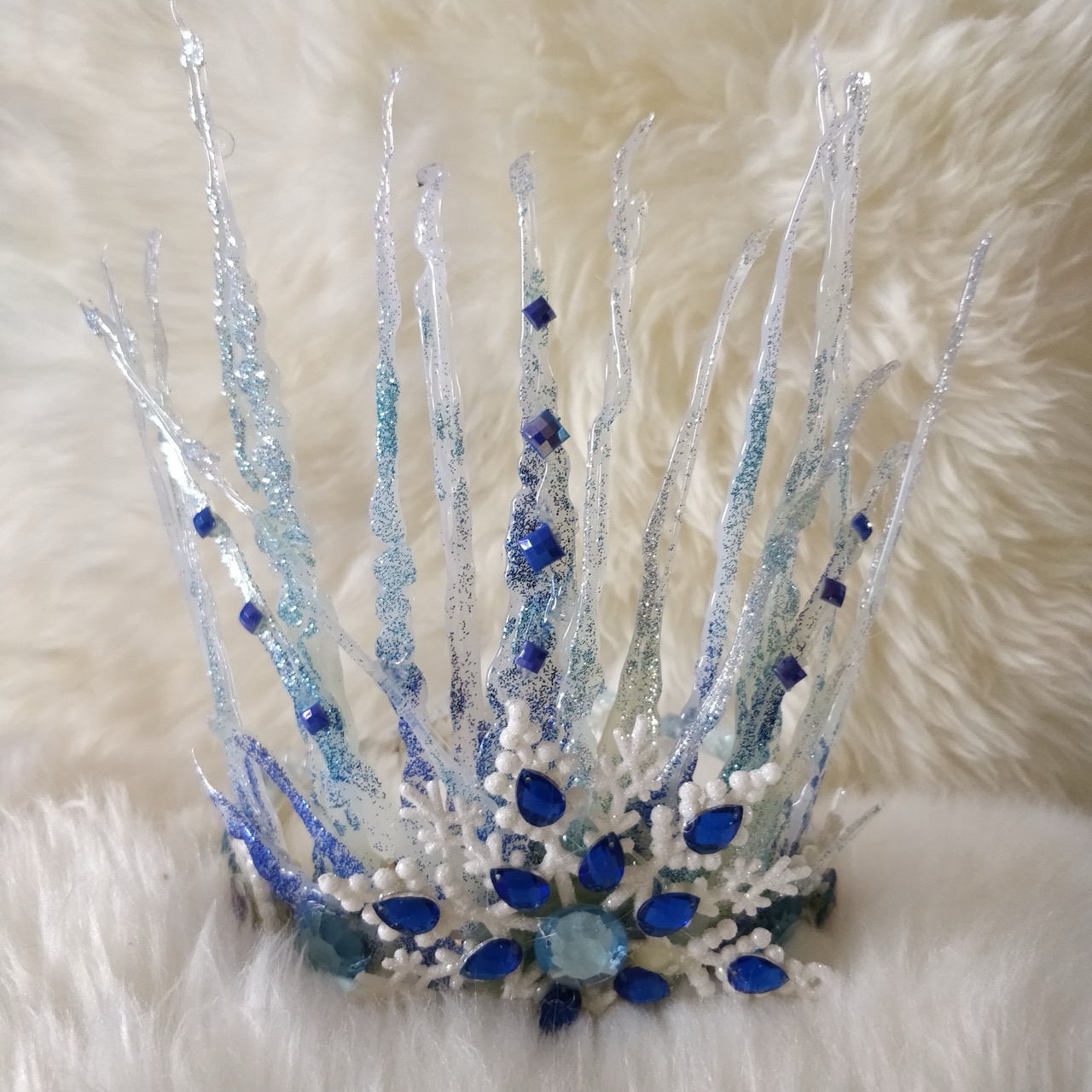 Couronne reine des glaces au pistolet à colle 1B2F