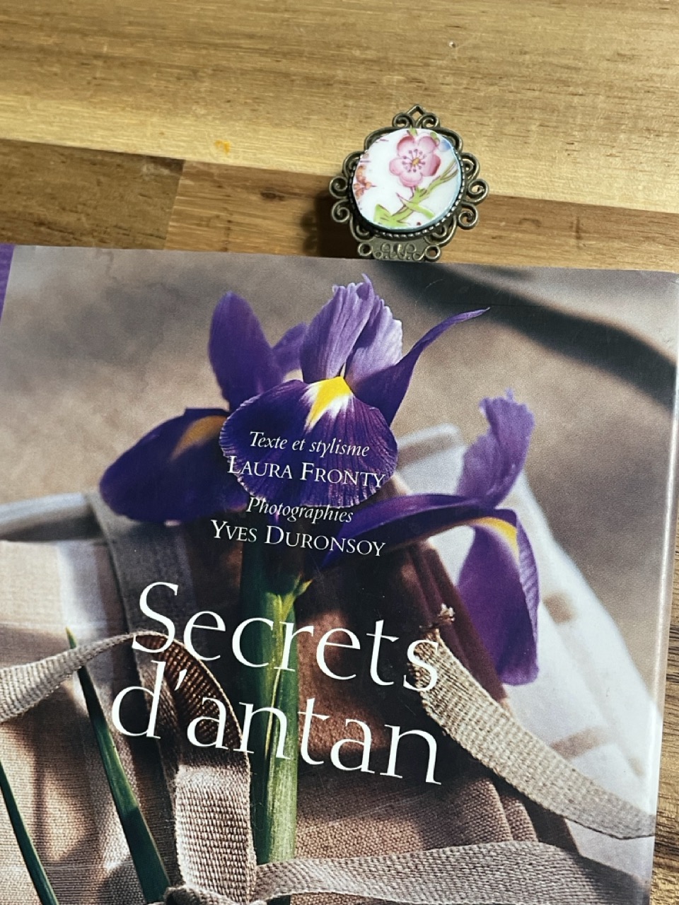 Marque page collection Marika, 1B2F en porcelaine chinoise réemployée