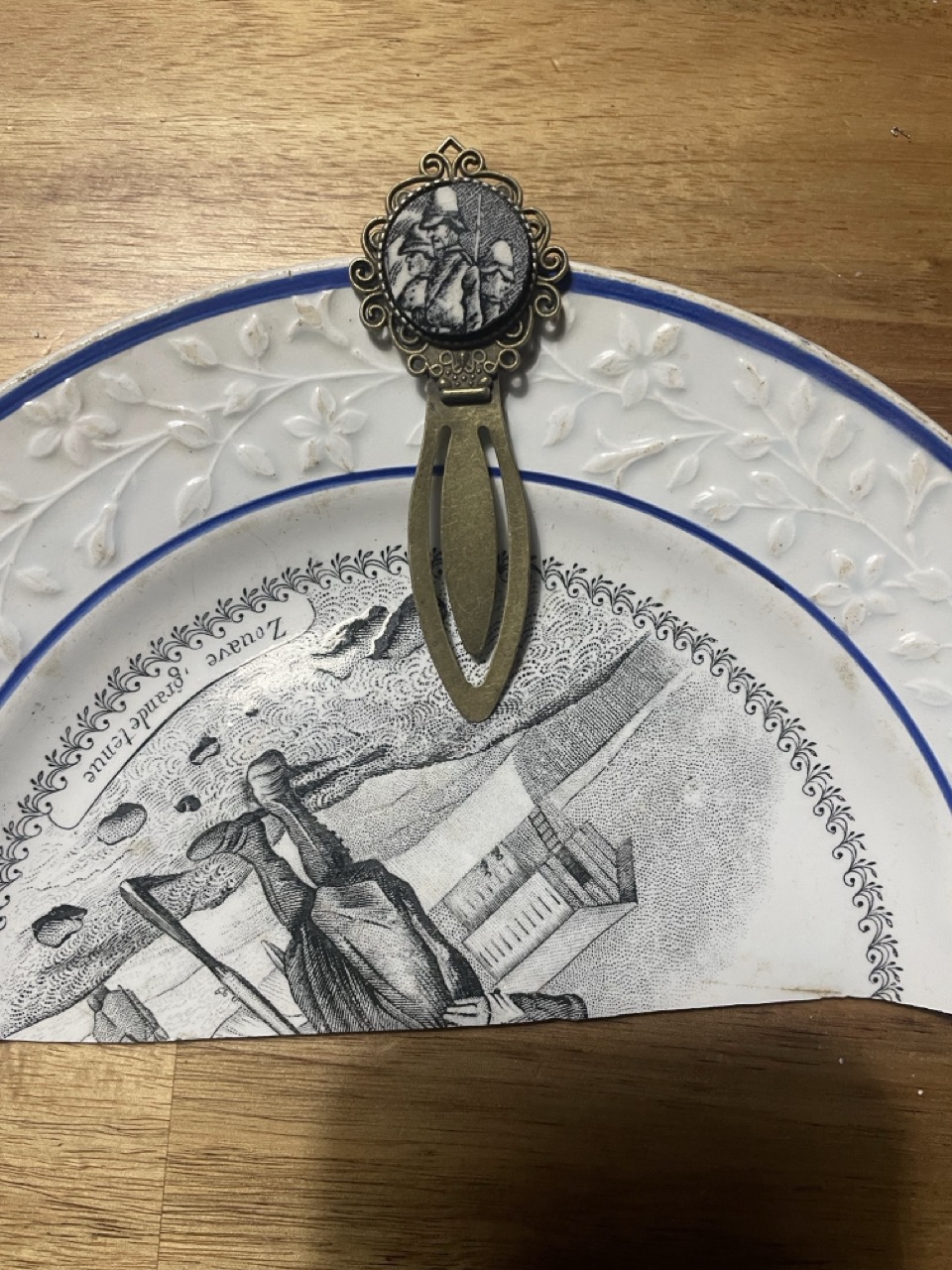 Marque page collection Marika, 1B2F en terre de fer réemployée