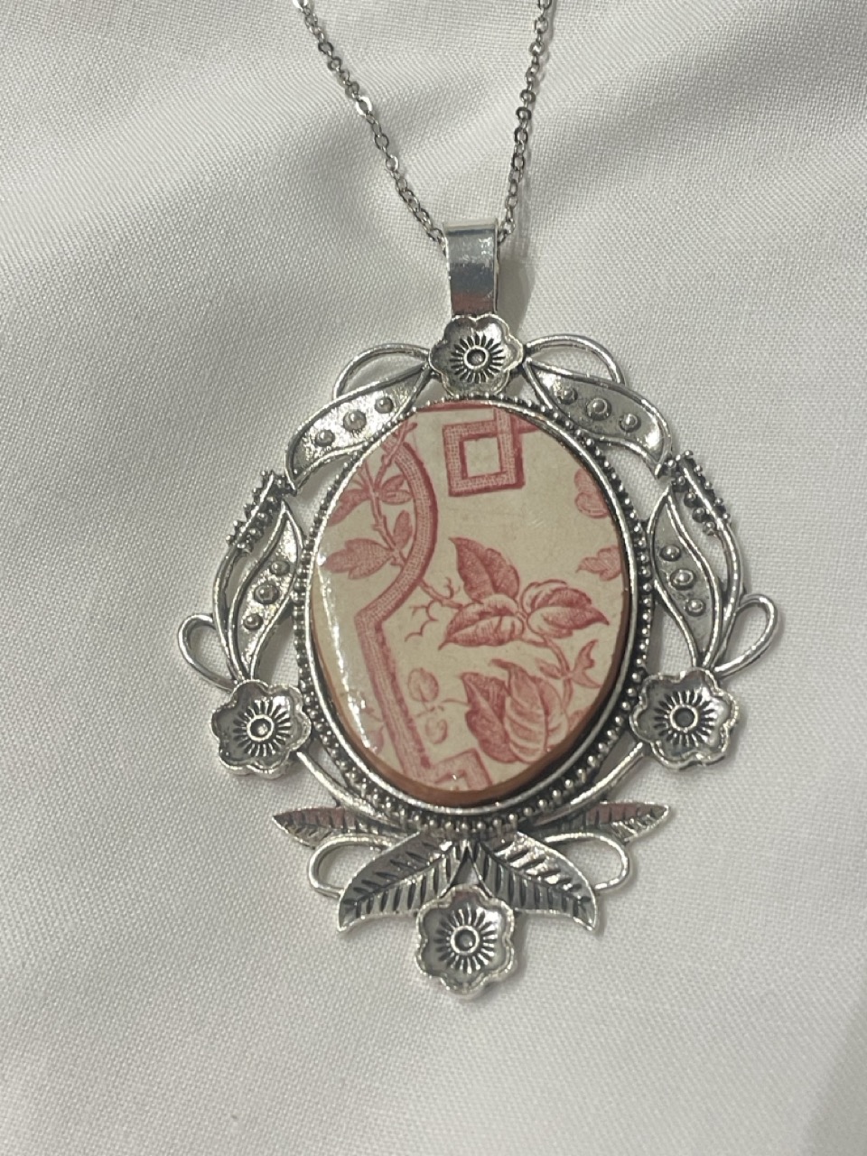 Pendentif en terre de fer recyclée collection Marie-Louise 1B2F