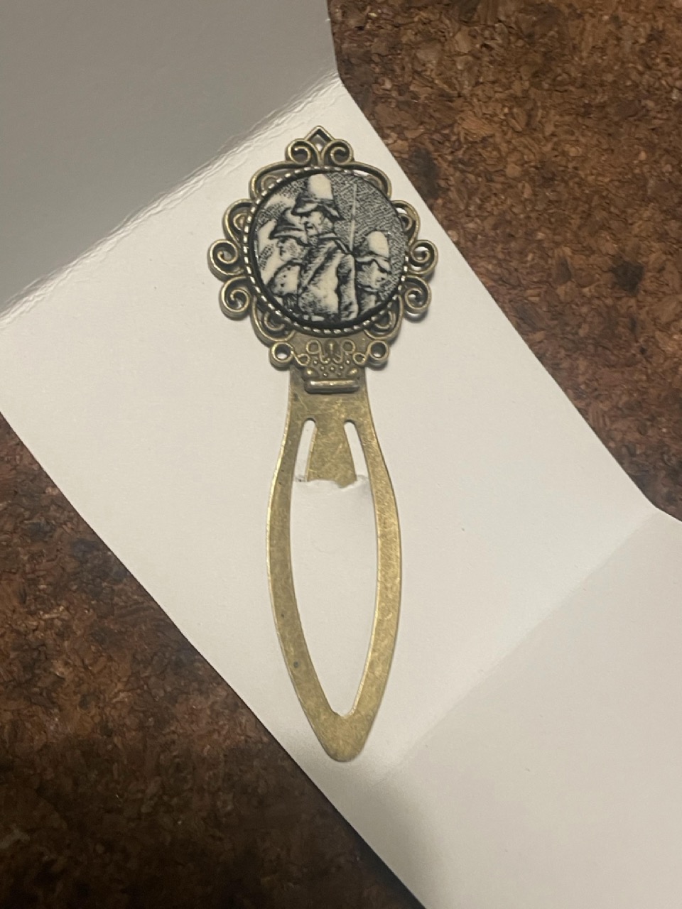 Marque page collection Marika, 1B2F en terre de fer réemployée