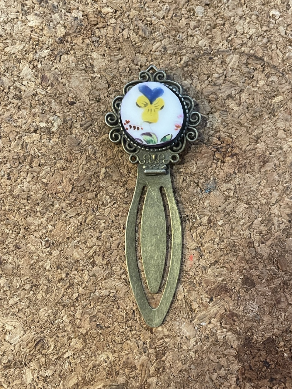 Marque page collection Marika, 1B2F en porcelaine réemployée