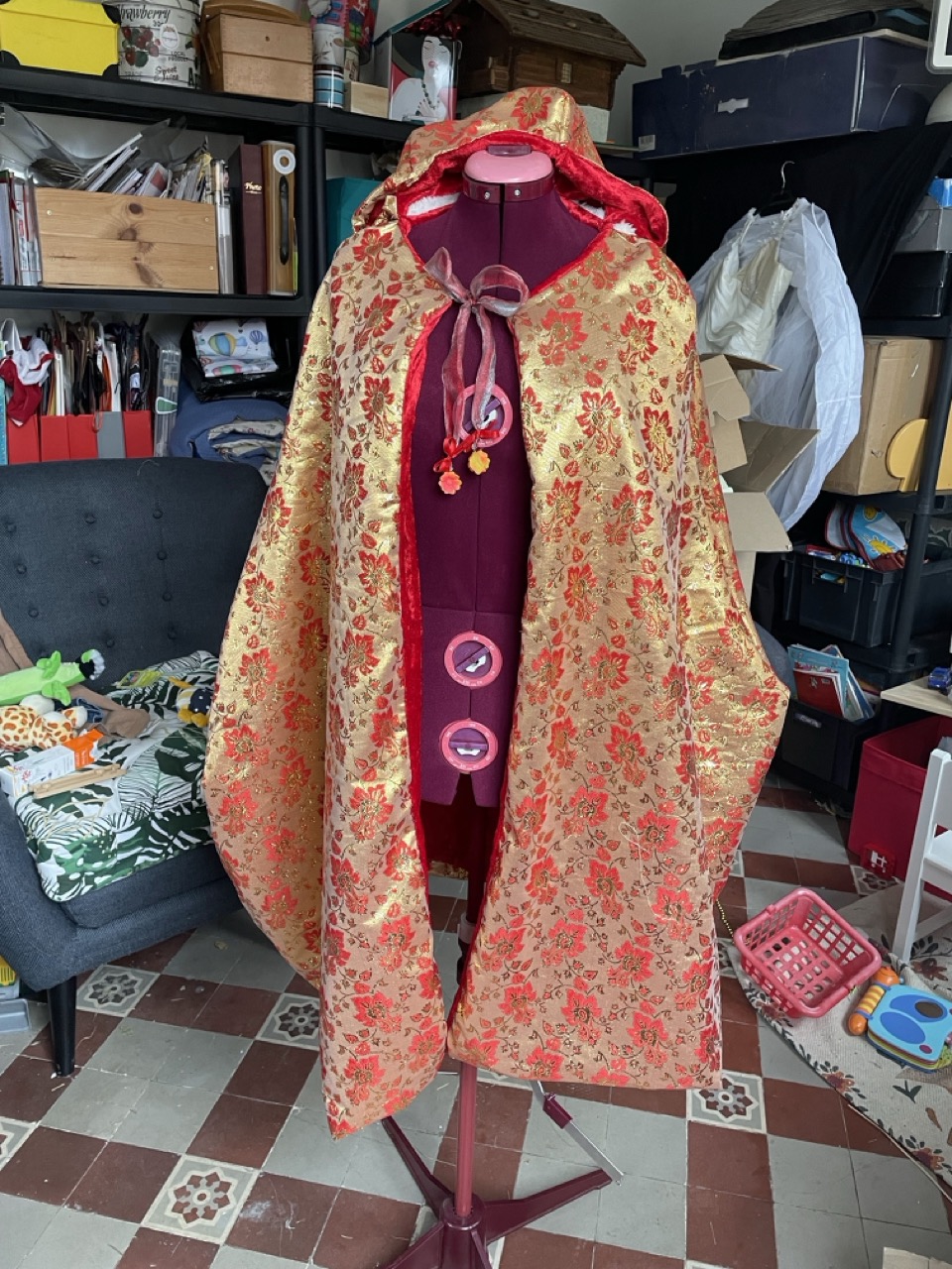 Cape réversible en tissus de réemploi 1B2F