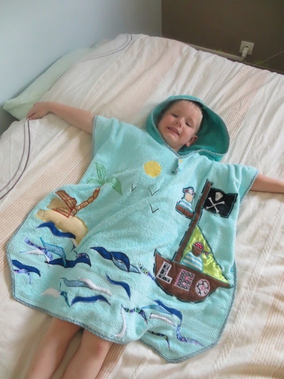 Poncho de bains pirates, collection Léo - B2F Créations